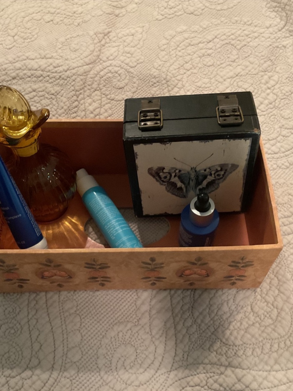 CHRISTMAS Care bundle - Picture 6 of 10